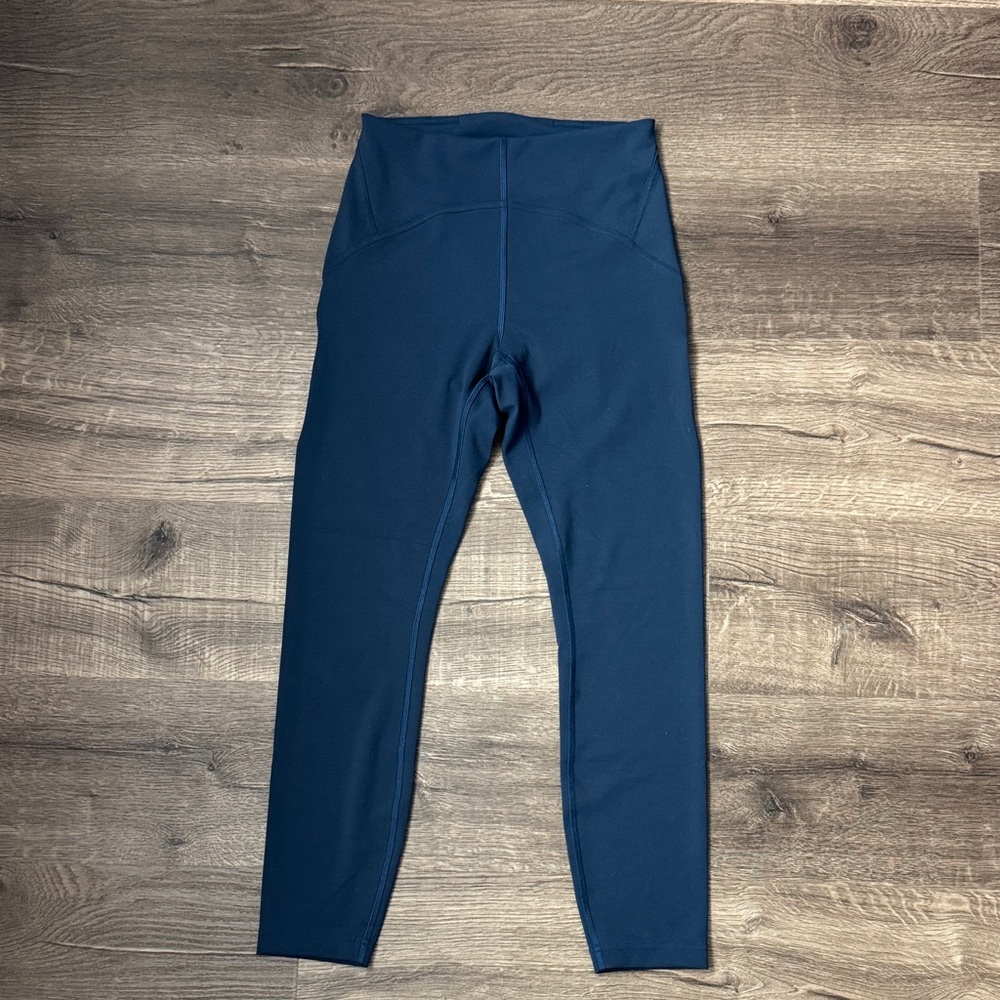 lululemon athletica InStill High-Rise Tight 25" sz 6 navy blue
